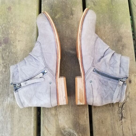 CAT Caterpillar Irenea Gray Ankle Zip Booties - Picture 7 of 11